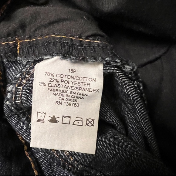 Dark Denim Slightly Curvy Jeans - Picture 5 of 6